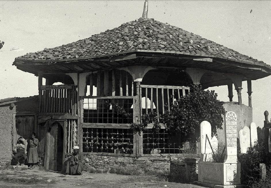A photo of the current state of Nasreddin Hodja's tomb
