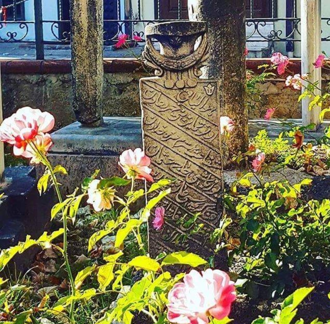 The gravestone of Ayşe Bedriye Hanım, who passed away due to the evil eye (Daughter of Captain Hacı Osman Efendi) 1291-1875, Bursa Üftade Cemetery