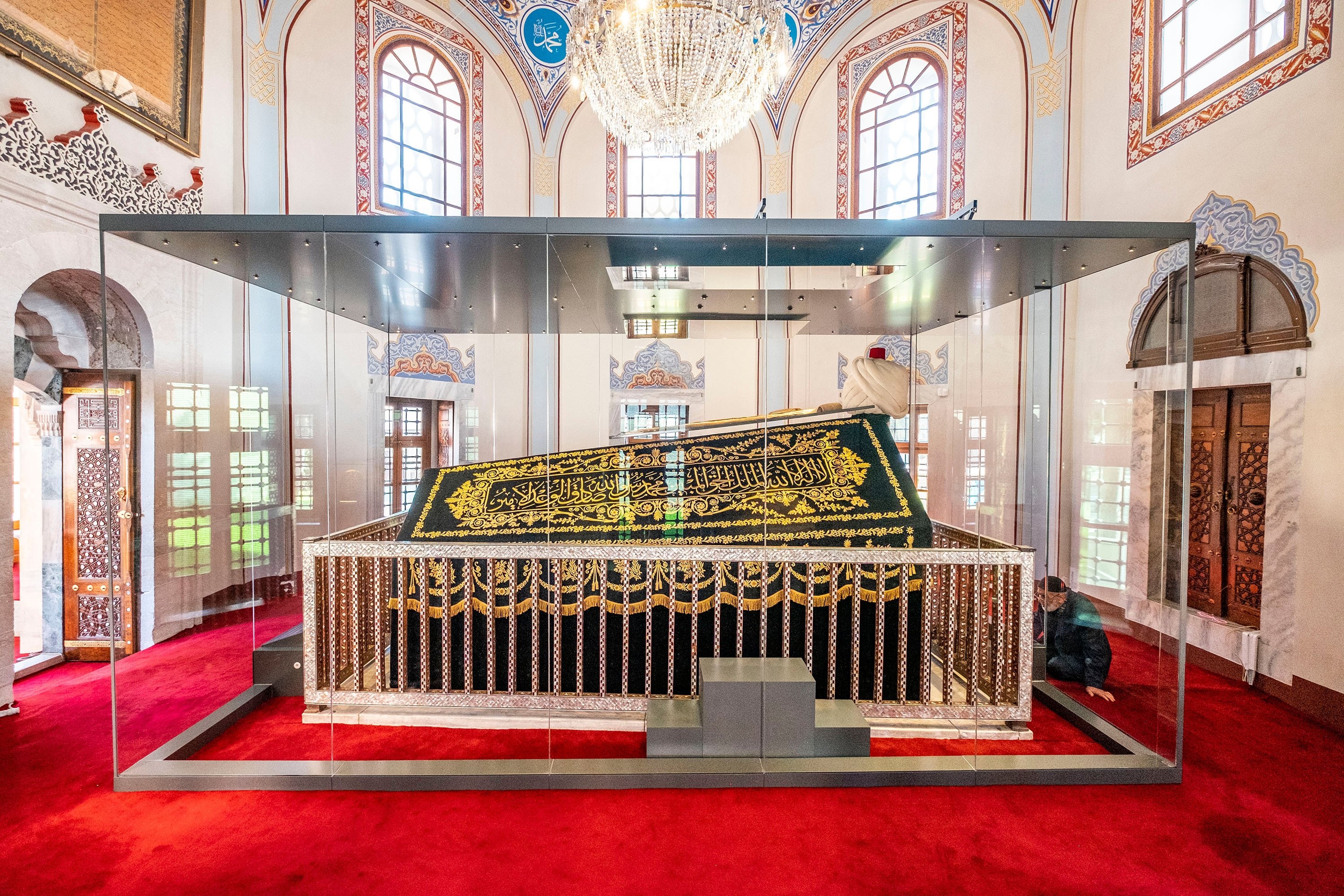 The sanduka of Sultan Selim inside the Yavuz Selim Mosque, Istanbul.