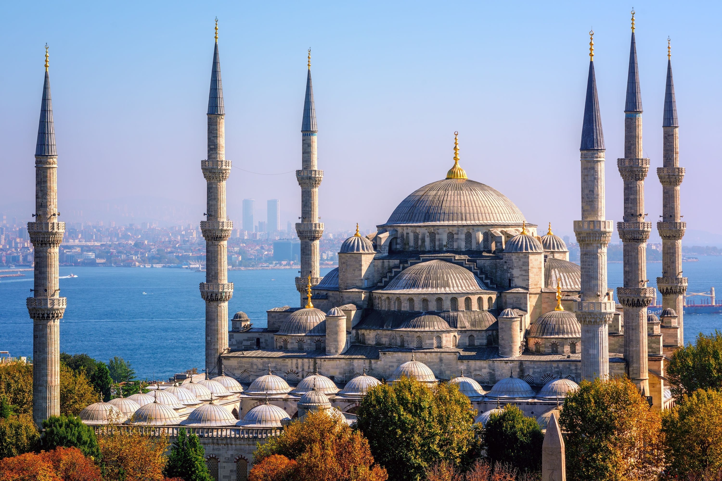 Blue Mosque, Istanbul, Turkey. 