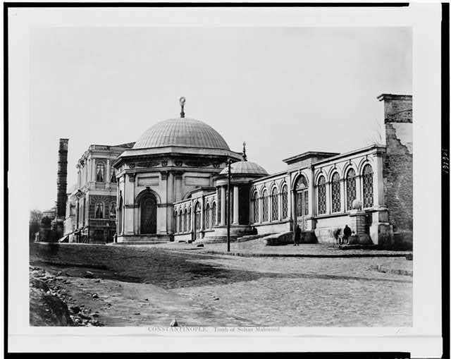 The tomb of Sultan Mahmud II during the period of 1860-1890.