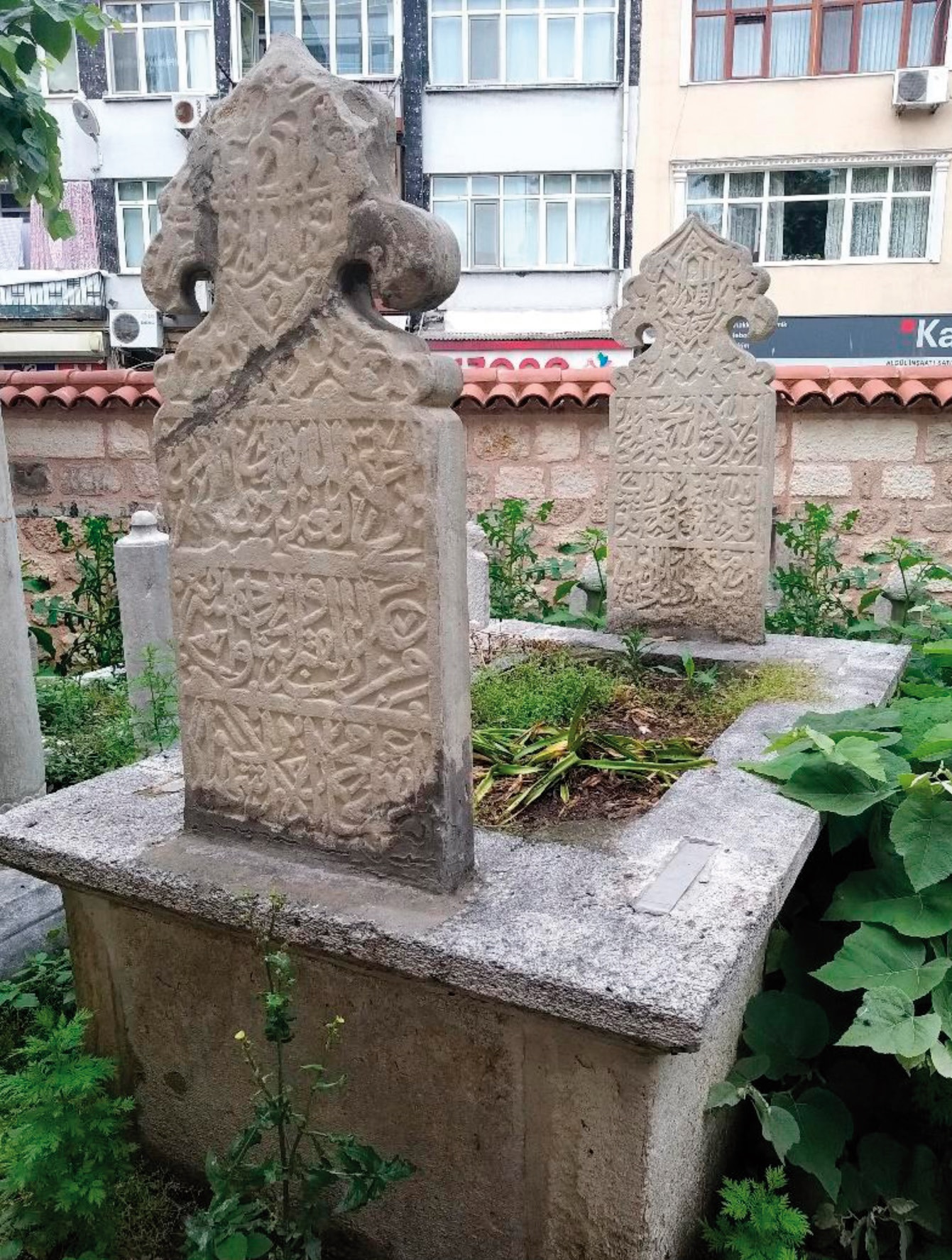 Atik Sinan mezartaşı