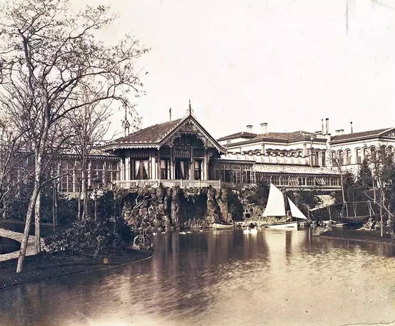 Yıldız Sarayı bahçesi