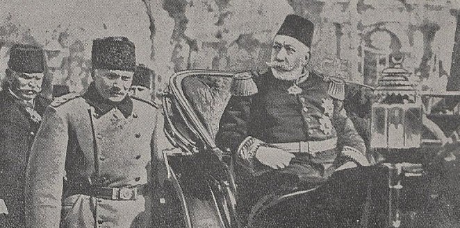Sultan Mehmed V on carriage. 