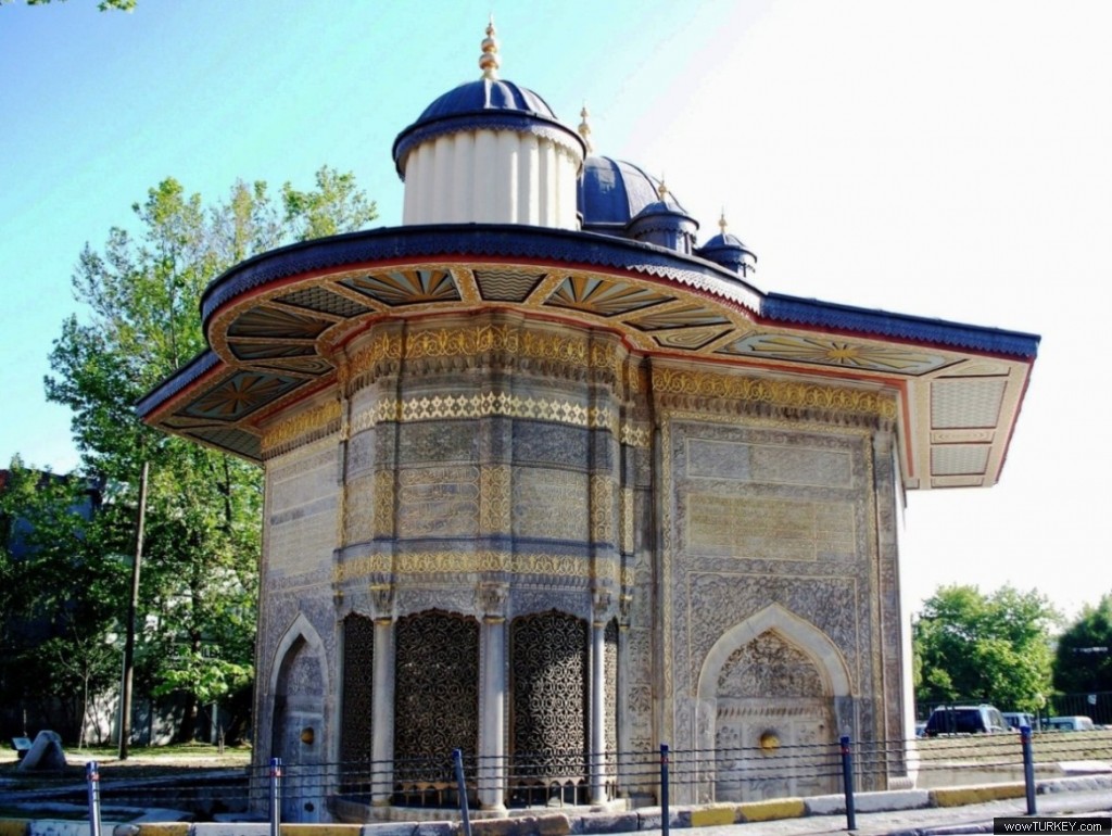 Saliha Sultan'ın Azapkapı'daki çeşmesi