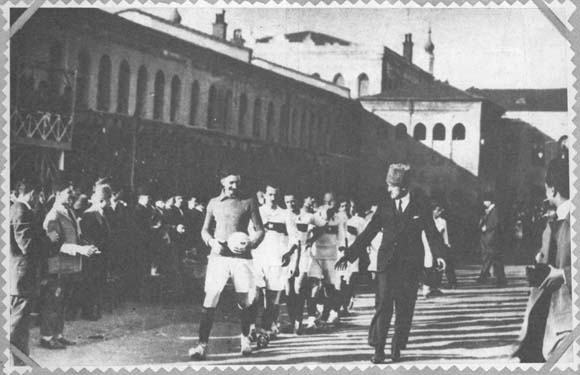 Taksim Kışlası'nda Türkiye Romanya Maçı 1923