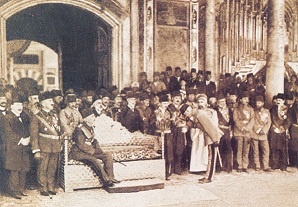 The ceremony marking&nbsp;Sultan Mehmed VI Vahideddin&rsquo;s accession to the throne