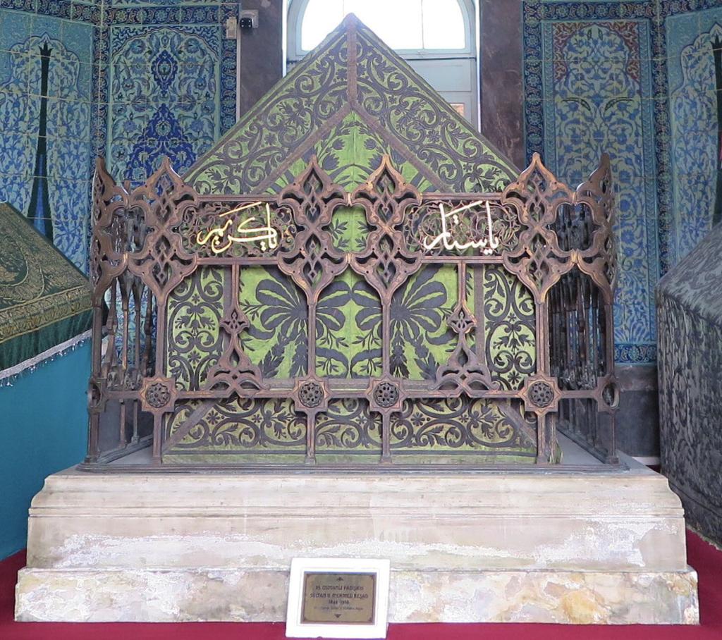 Sultan V. Murad'ın sandukası