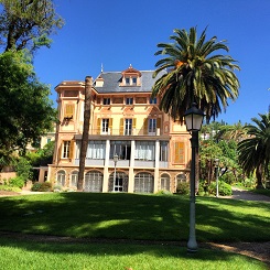 Villa Nobel (front and rear)